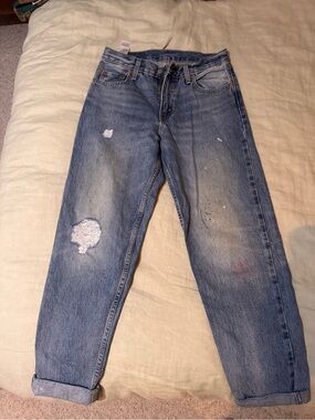 Classic Distressed LEVIs Blue Jeans